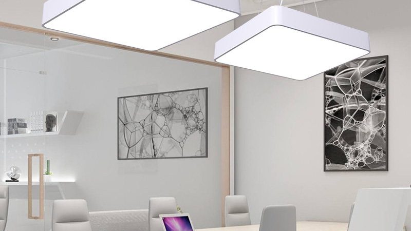 一米工程用灯：揭秘其选型逻辑与适用场景**